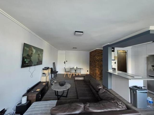 Apartment for rent in Claremont, Cape Town