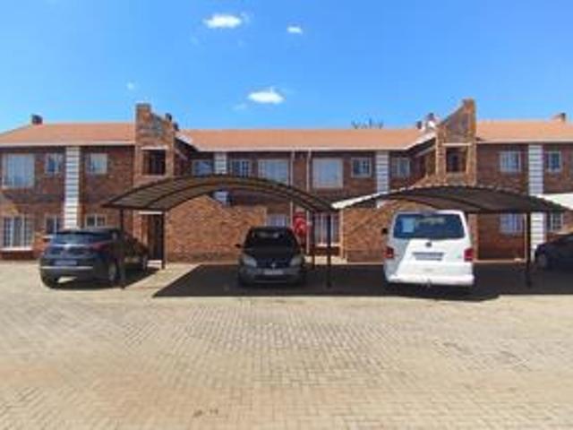 Apartment for sale in Akasia, Gauteng