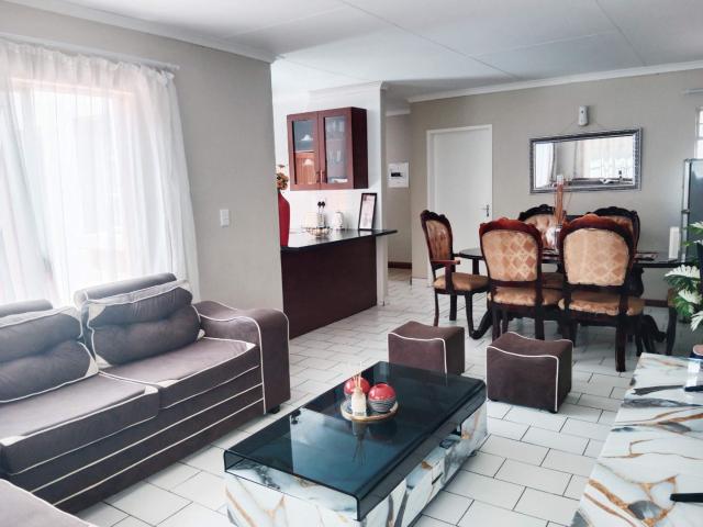 Apartment for sale in Vosloorus, Gauteng