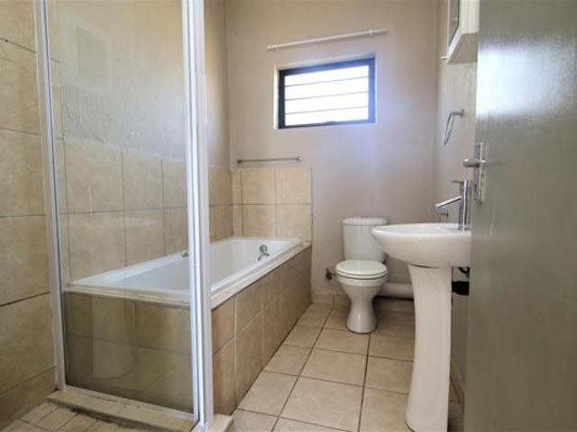 Apartment for rent in West Rand Garden estates, Westonaria Local Municipality