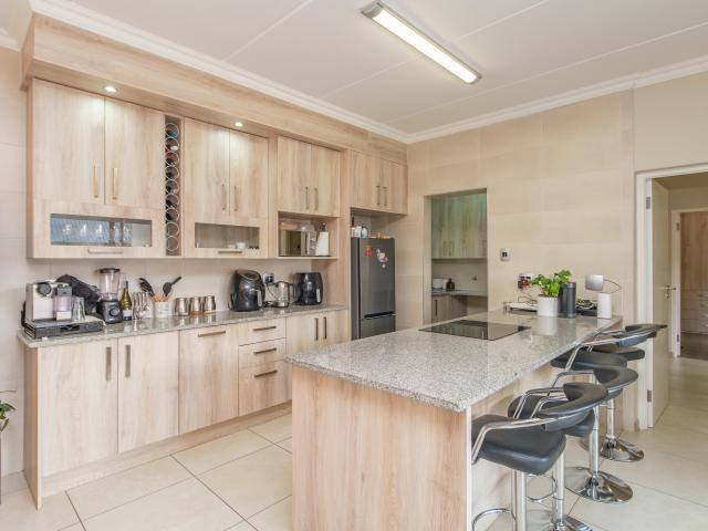 Apartment for sale in Vosloorus, Gauteng