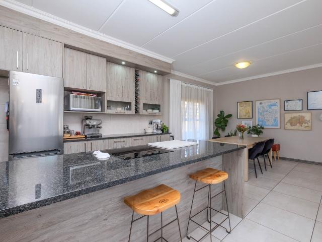 Apartment for sale in Vosloorus, Gauteng