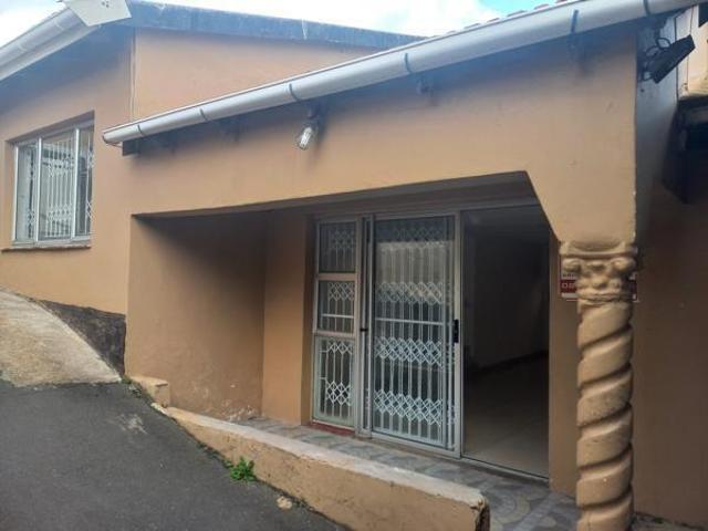Apartment for rent in Chatsworth, Kwazulu-natal