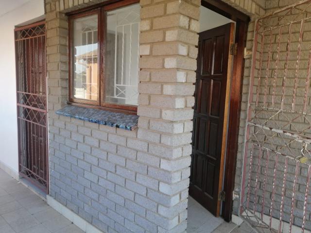 Apartment for rent in Chatsworth, Kwazulu-natal
