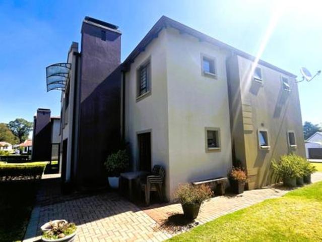 Apartment for rent in Waterkloof, Gauteng