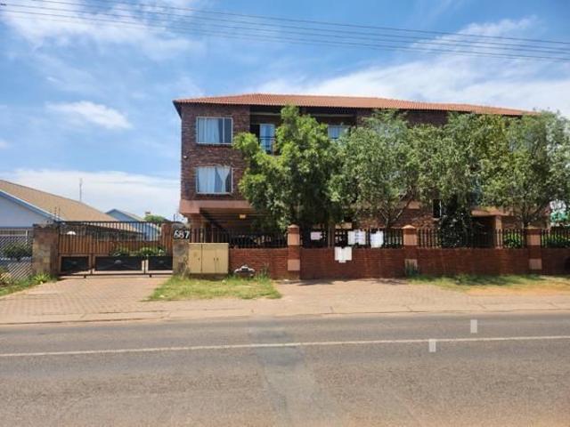 Apartment for rent in Waterkloof, Gauteng