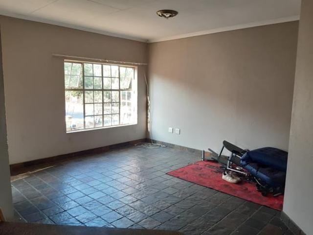 Apartment for sale in Potchefstroom, Tlokwe Local Municipality