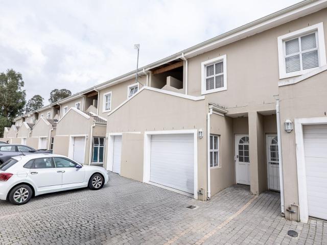 Apartment for sale in Onverwacht, Western Cape