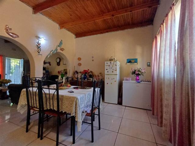 Apartment for sale in Dr Kenneth Kaunda, North West