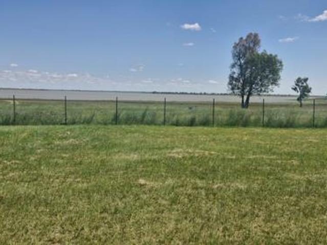 Apartment for sale in Oranjeville, Free State