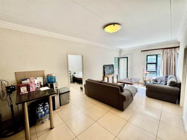 Apartment for sale in Potchefstroom, Tlokwe Local Municipality