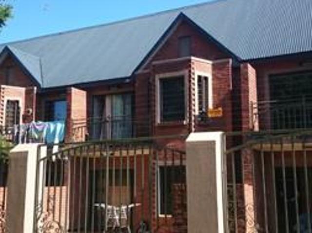 Apartment for sale in Potchefstroom, Tlokwe Local Municipality