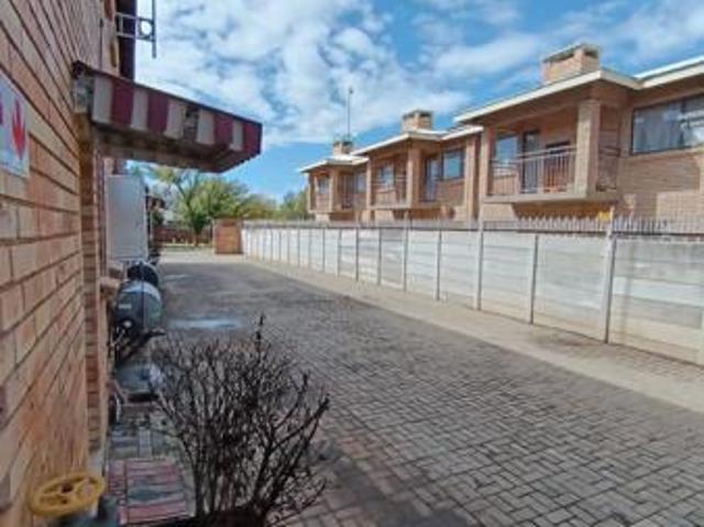 Apartment for rent in Potchefstroom, Tlokwe Local Municipality