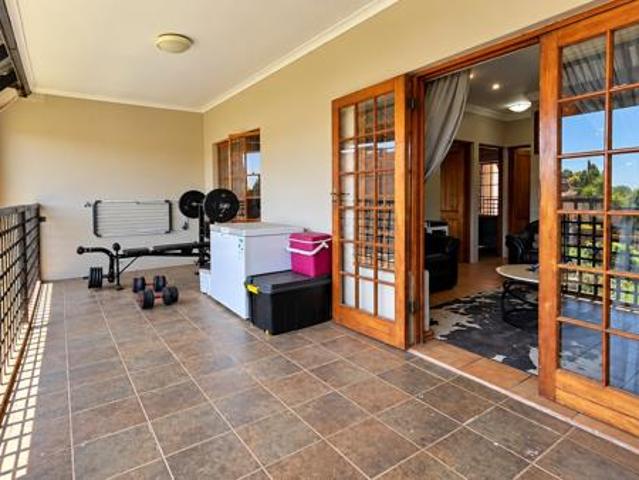 Apartment for sale in Potchefstroom, Tlokwe Local Municipality