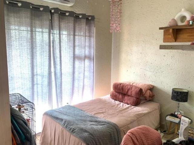 Apartment for sale in Dr Kenneth Kaunda, North West