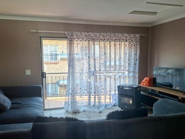 Apartment for sale in Potchefstroom, Tlokwe Local Municipality