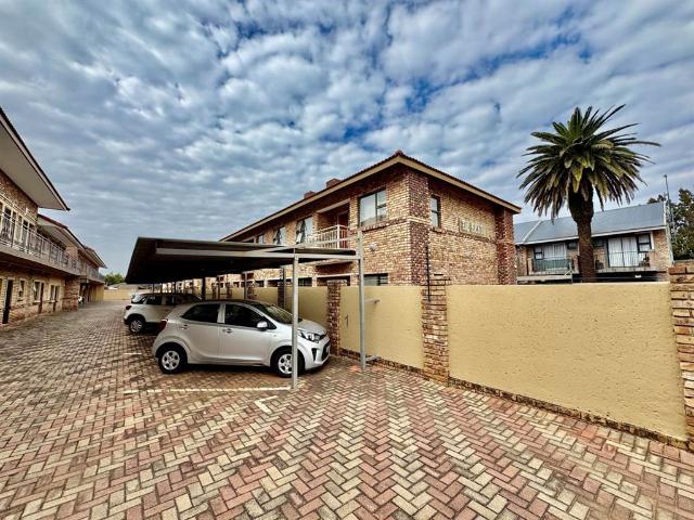 Apartment for sale in Dr Kenneth Kaunda, North West