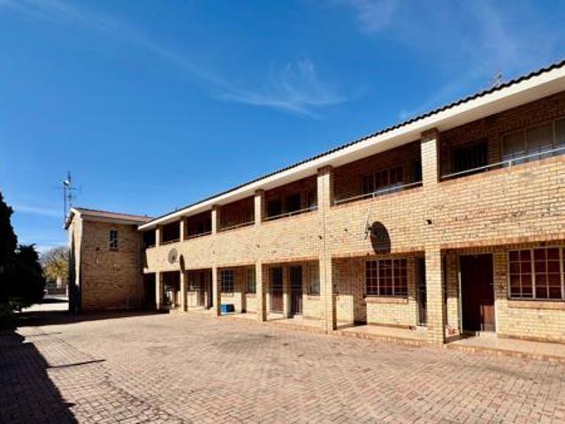Apartment for sale in Dr Kenneth Kaunda, North West