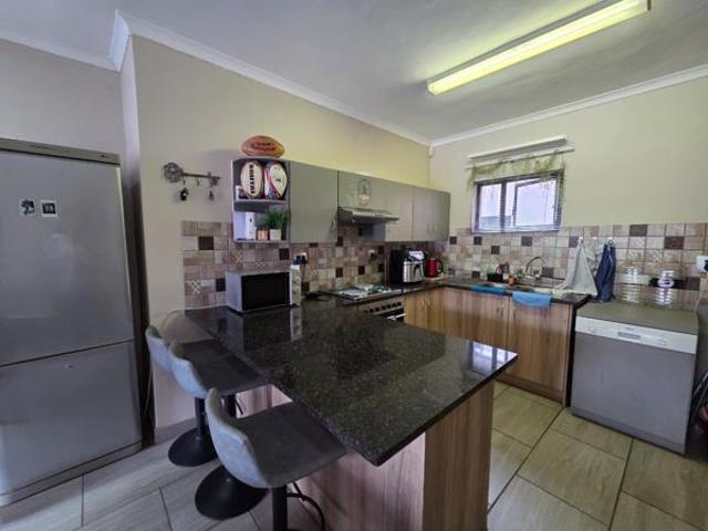 Apartment for sale in Potchefstroom, Tlokwe Local Municipality