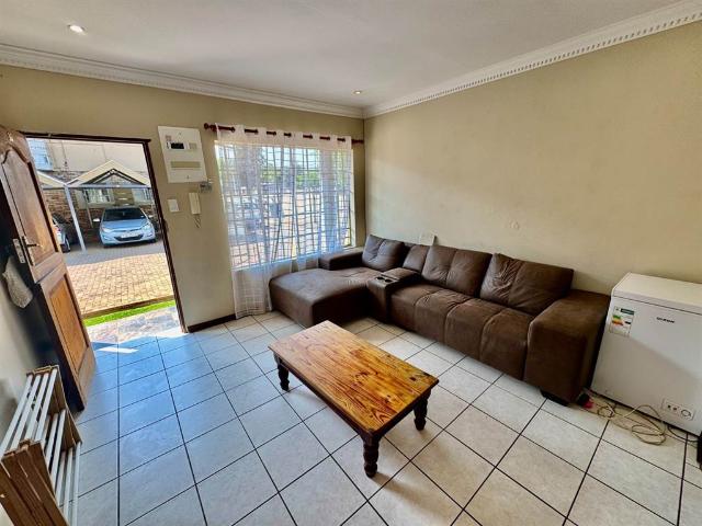 Apartment for sale in Dr Kenneth Kaunda, North West