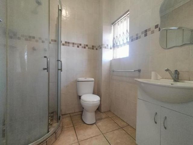 Apartment for sale in Potchefstroom, Tlokwe Local Municipality