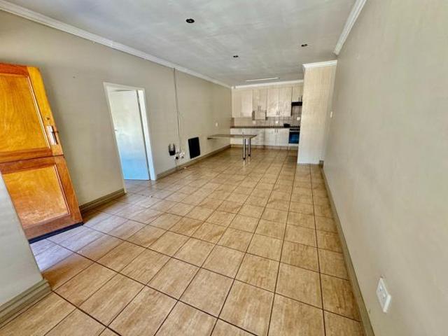 Apartment for sale in Dr Kenneth Kaunda, North West