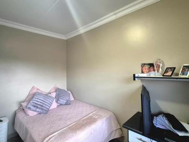 Apartment for sale in Dr Kenneth Kaunda, North West