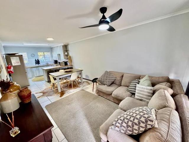 Apartment for sale in Dr Kenneth Kaunda, North West