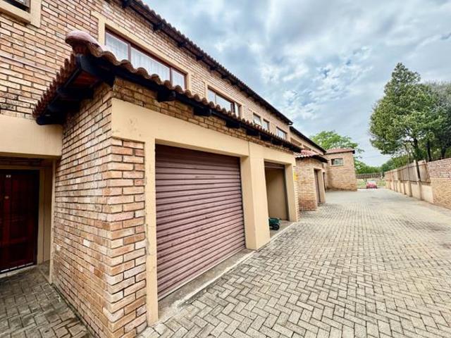 Apartment for sale in Dr Kenneth Kaunda, North West