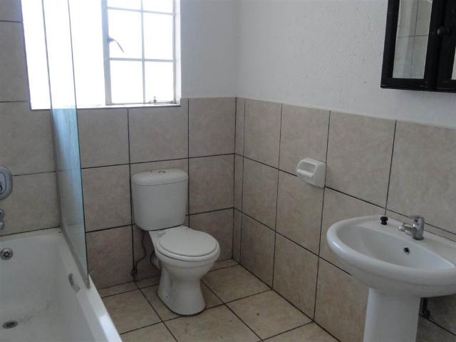 Apartment for sale in Dr Kenneth Kaunda, North West