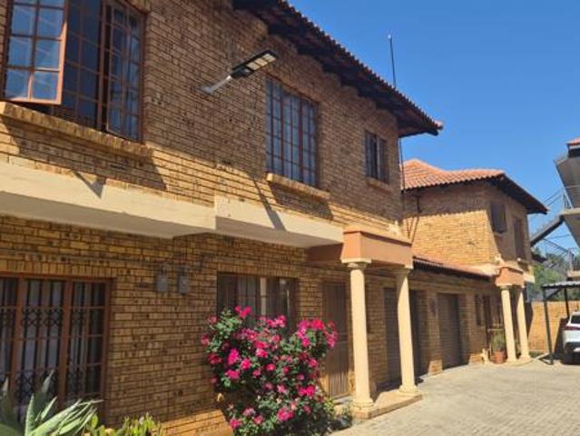 Apartment for sale in Potchefstroom, Tlokwe Local Municipality