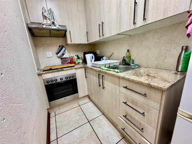 Apartment for sale in Dr Kenneth Kaunda, North West