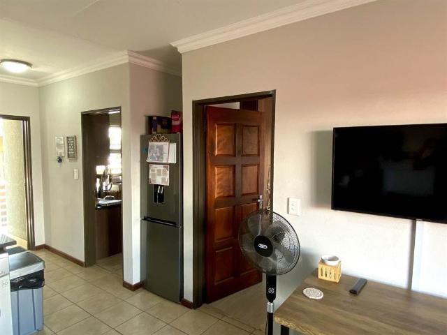 Apartment for sale in Dr Kenneth Kaunda, North West