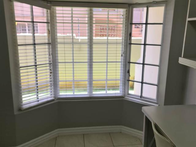 Apartment for sale in Dr Kenneth Kaunda, North West