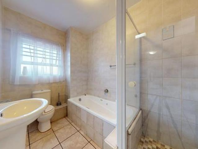 Apartment for sale in Dr Kenneth Kaunda, North West
