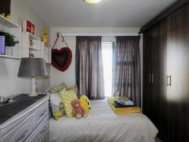 Apartment for sale in Dr Kenneth Kaunda, North West