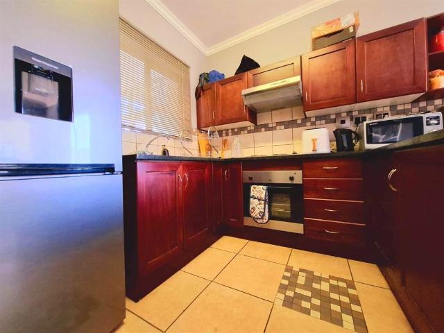 Apartment for sale in Dr Kenneth Kaunda, North West