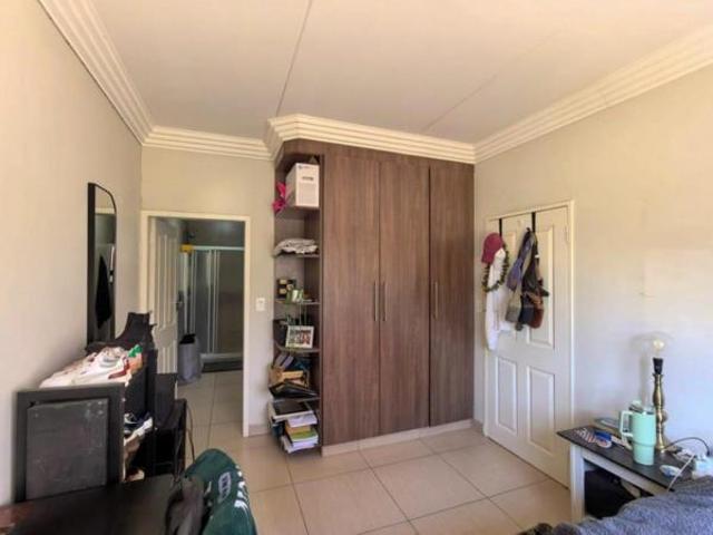 Apartment for sale in Dr Kenneth Kaunda, North West