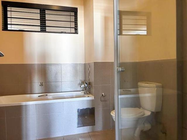 Apartment for sale in Potchefstroom, Tlokwe Local Municipality