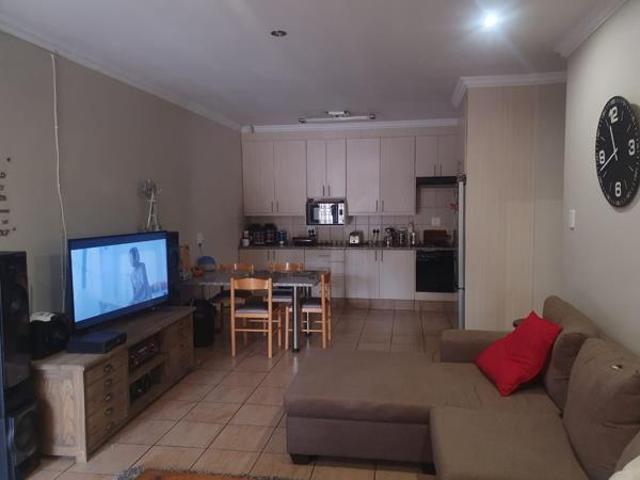 Apartment for sale in Dr Kenneth Kaunda, North West