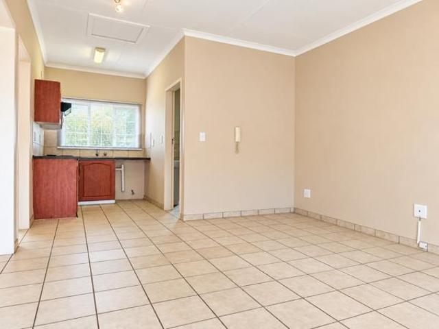 Apartment for sale in Potchefstroom, Tlokwe Local Municipality