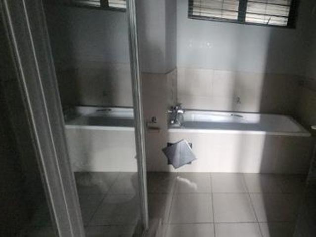 Apartment for sale in Dr Kenneth Kaunda, North West