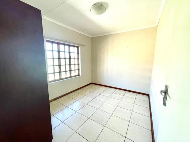 Apartment for sale in Dr Kenneth Kaunda, North West