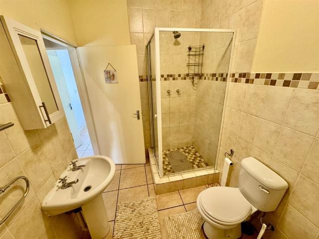 Apartment for sale in Dr Kenneth Kaunda, North West