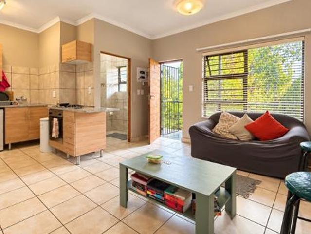 Apartment for sale in Potchefstroom, Tlokwe Local Municipality