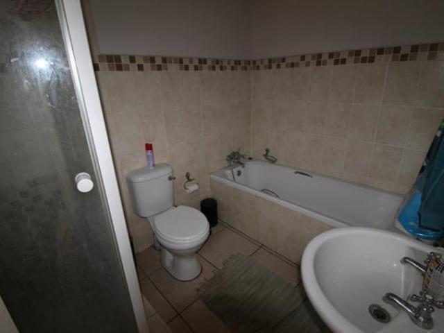 Apartment for sale in Dr Kenneth Kaunda, North West