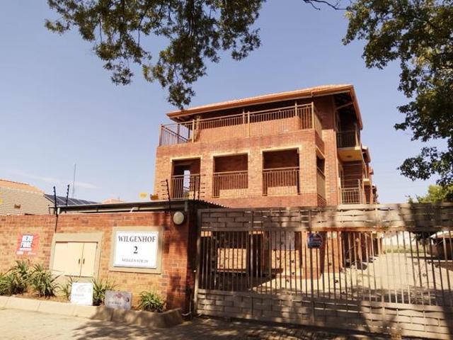 Apartment for sale in Dr Kenneth Kaunda, North West