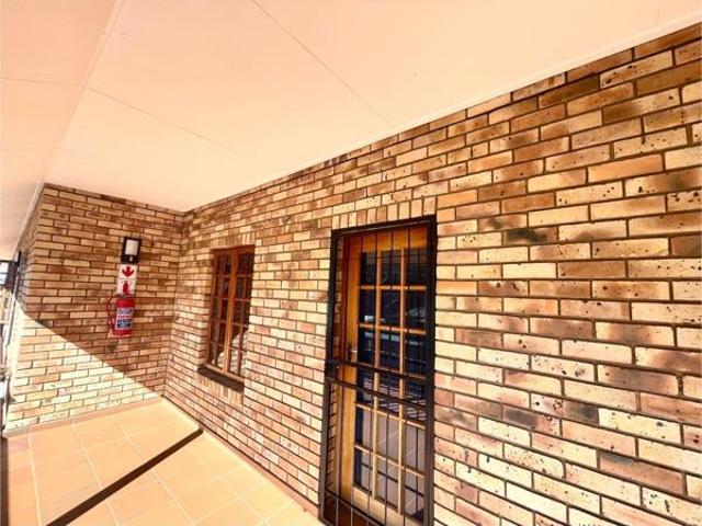 Apartment for sale in Dr Kenneth Kaunda, North West