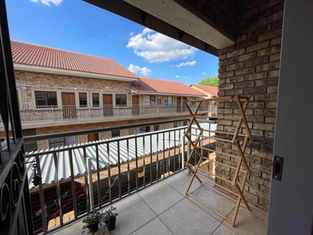 Apartment for sale in Dr Kenneth Kaunda, North West