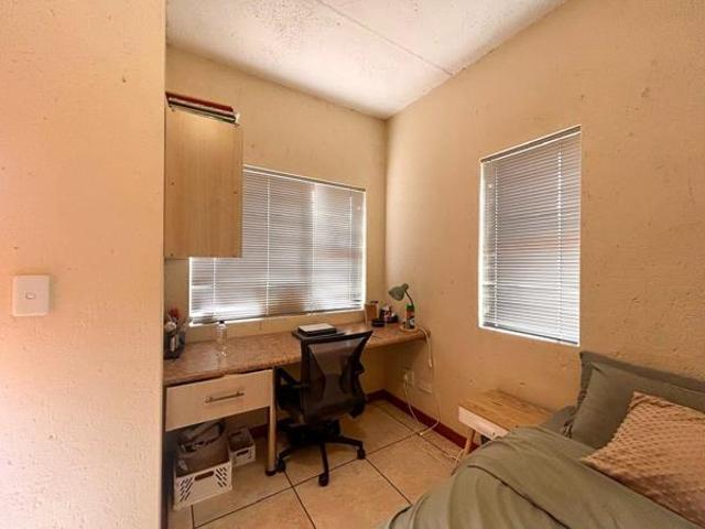 Apartment for sale in Potchefstroom, Tlokwe Local Municipality